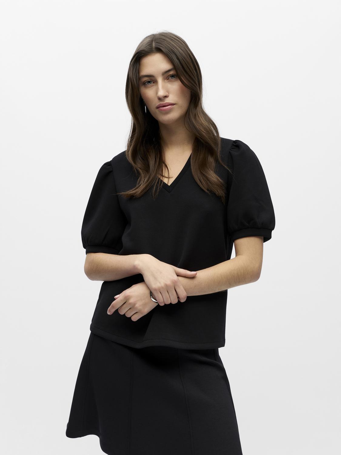 model_shot-front
