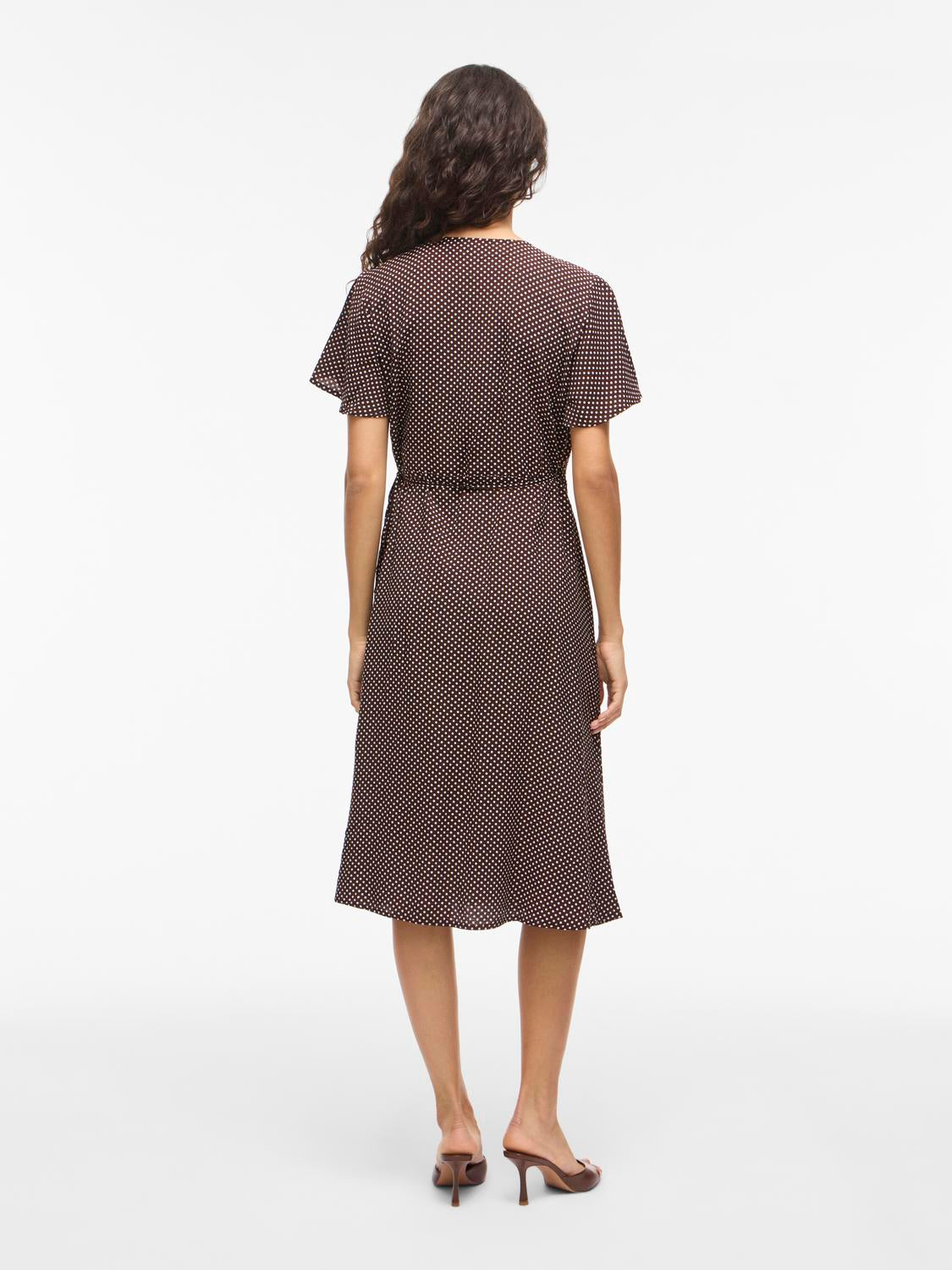 model_shot-back