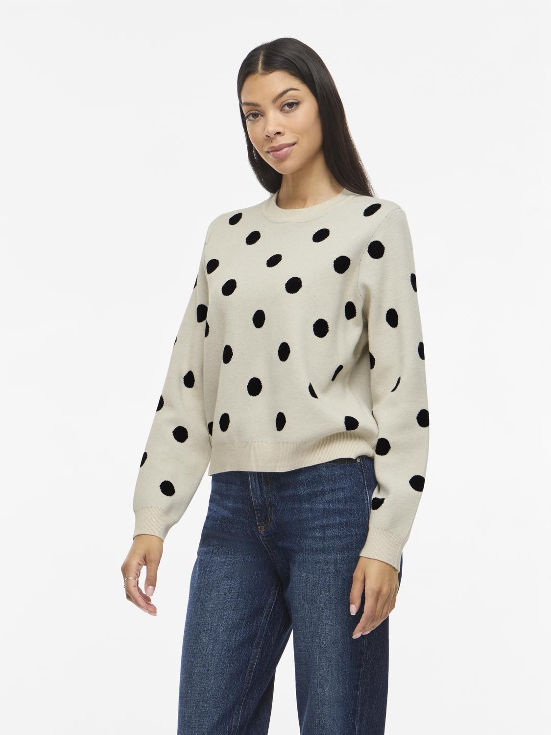 model_shot-front