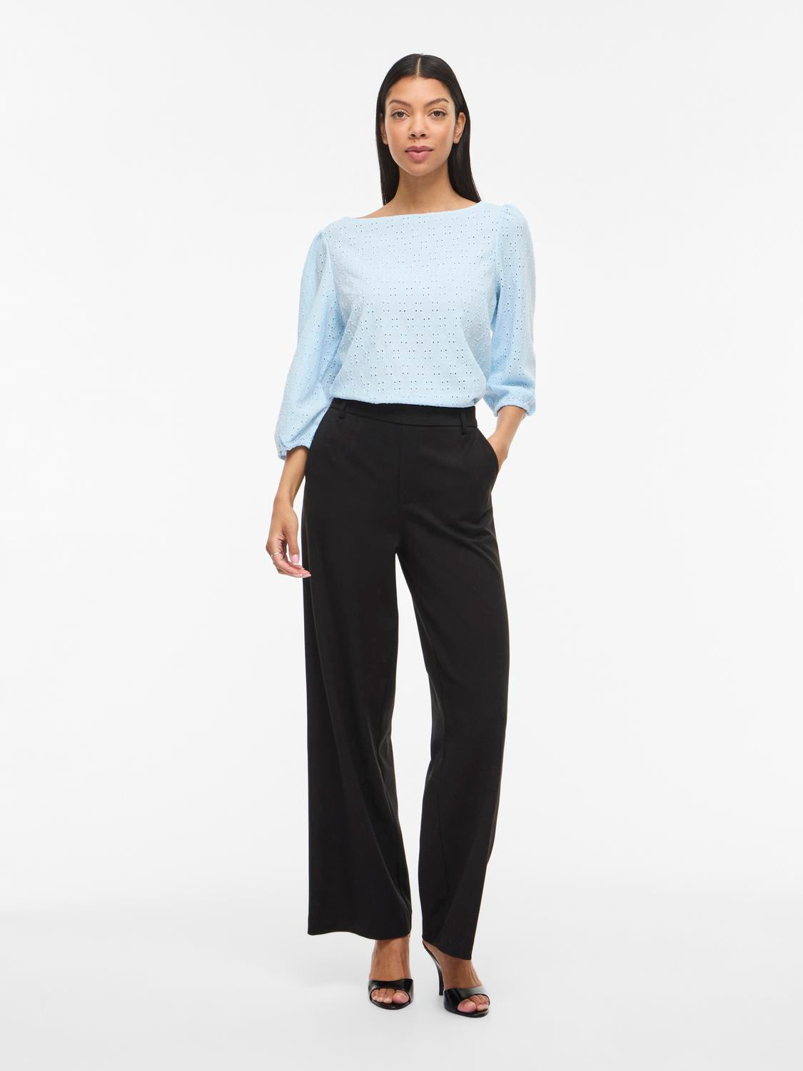 model_shot-front_full