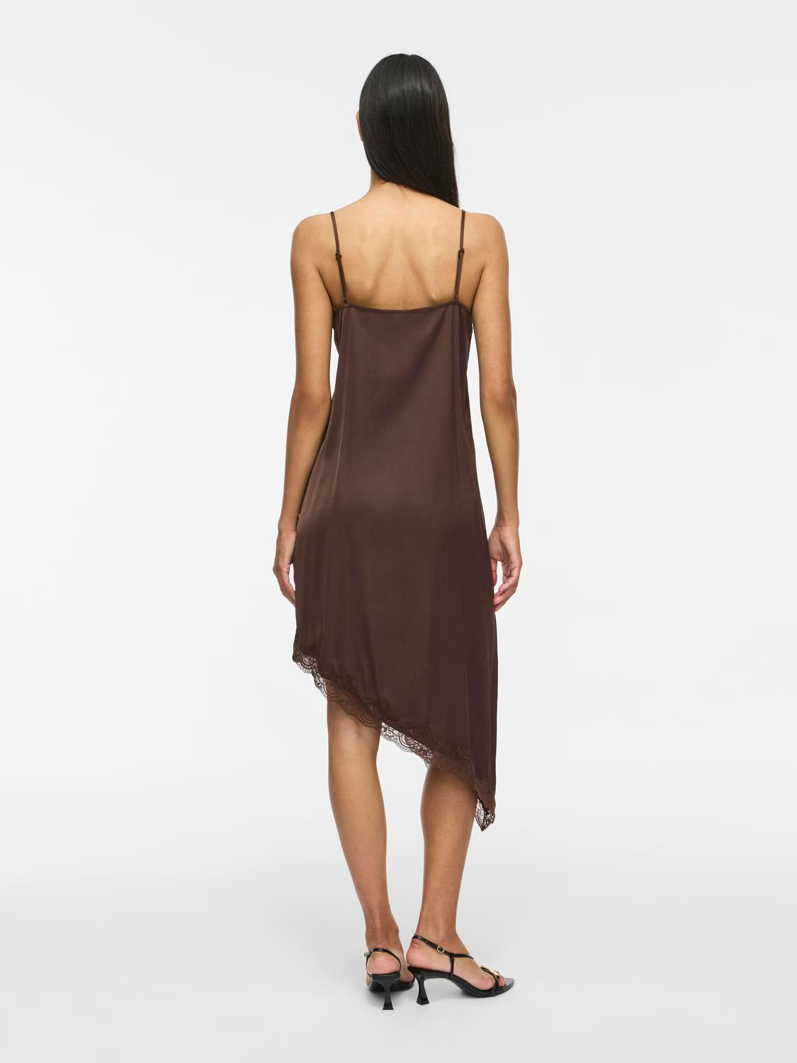 model_shot-back